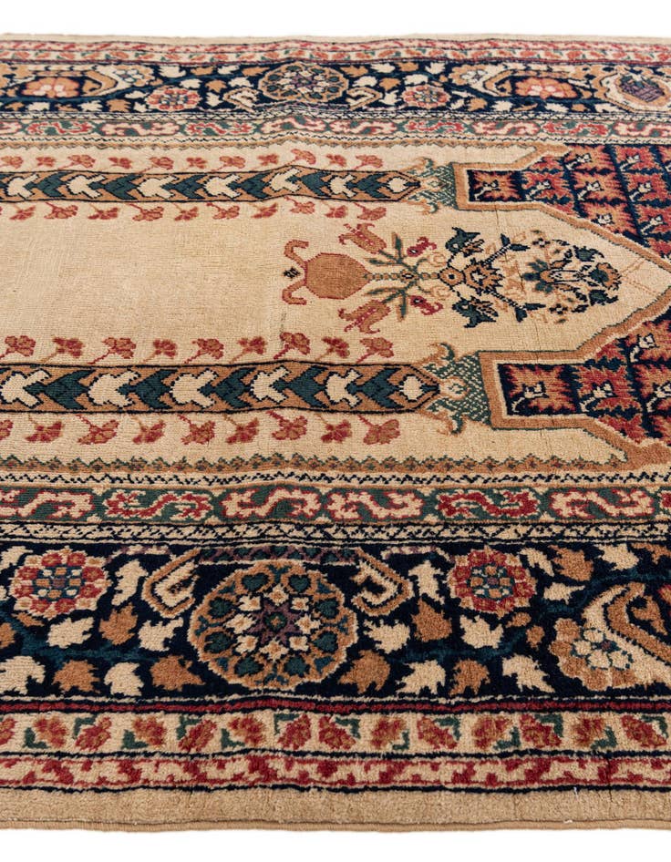 Detail image of  3' x 5' 5  Hand Knotted Lahour Wool Rug