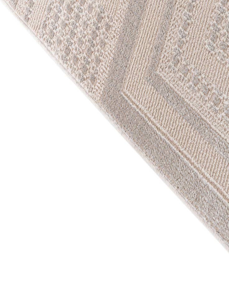 Detail image of  5' x 7' 5 Leipzig Rug