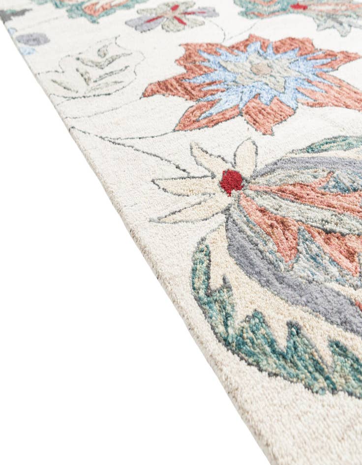Detail image of  5' 1 x 8' Luna Rug