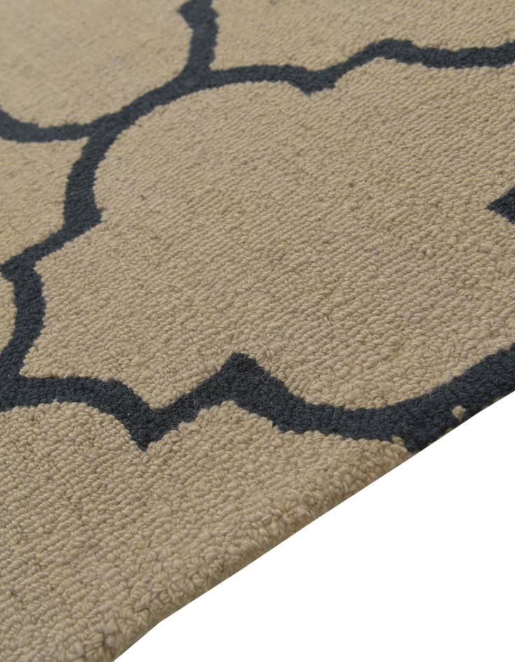 Detail image of  5' x 8' Luna Wool Rug