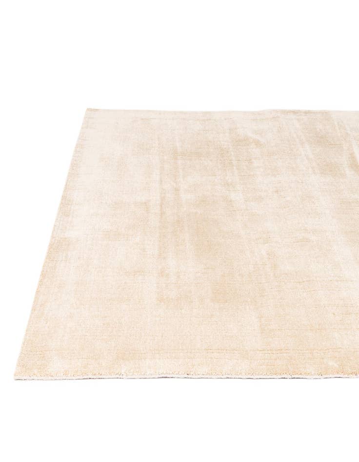 Detail image of  5' 7 x 8' 2 Luna Wool Rug