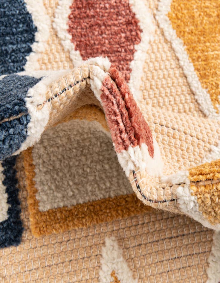 Detail image of  5' x 7' 7  Washable  Indoor / Outdoor Rug