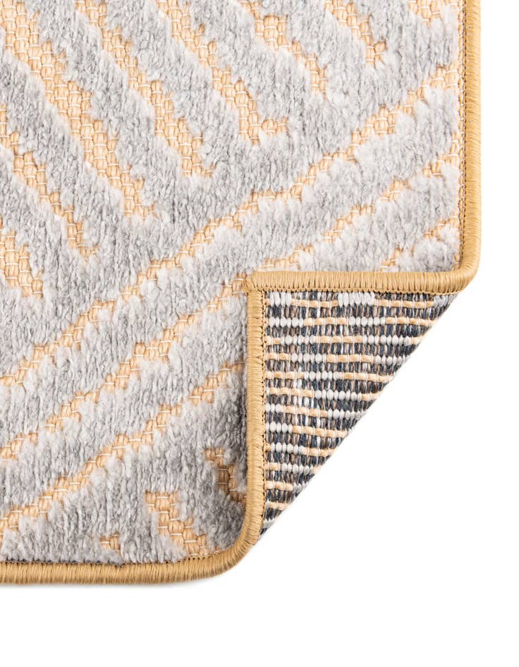 Detail image of  5' 3 x 7' 7  Washable  Indoor / Outdoor Rug