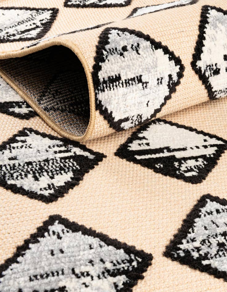 Detail image of  5' 3 x 7' 7  Washable  Indoor / Outdoor Rug