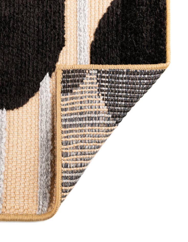 Detail image of  5' 3 x 7' 7  Washable  Indoor / Outdoor Rug