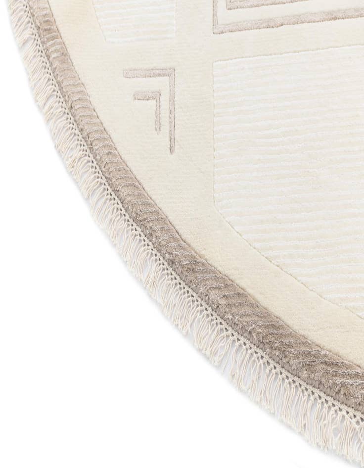 Detail image of  6' 3 x 6' 3  Hand Knotted Darya Round Rug