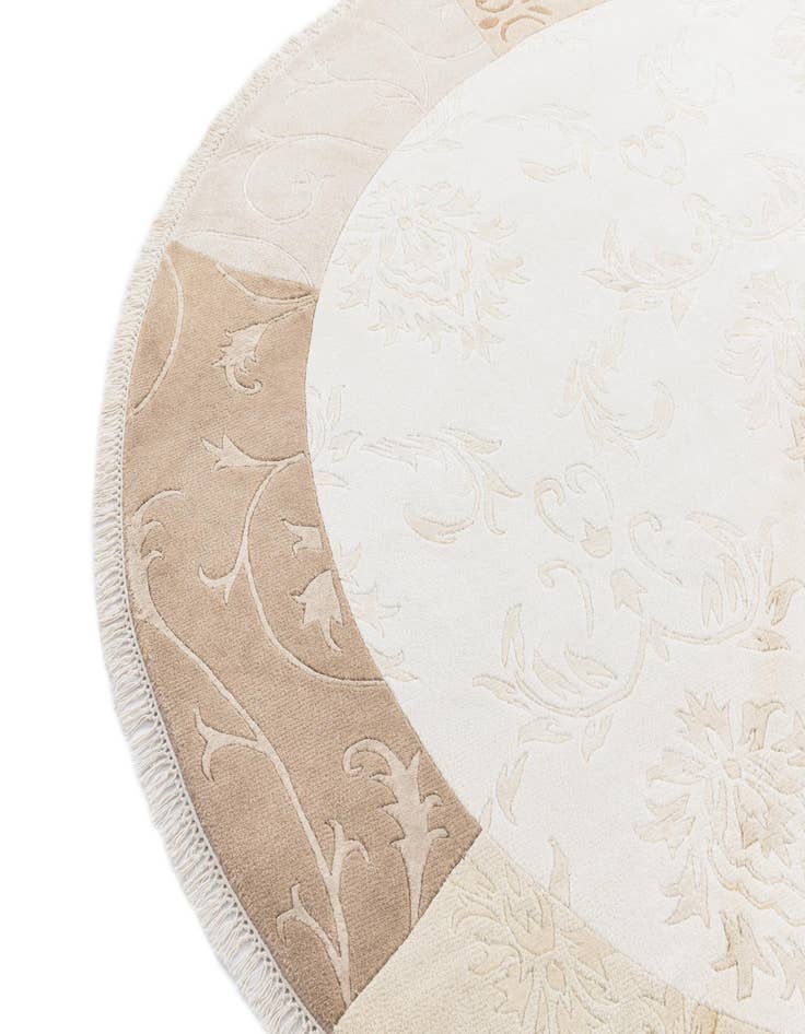 Detail image of  6' 7 x 6' 7  Hand Knotted Darya Round Rug