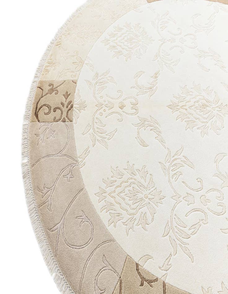 Detail image of  6' 7 x 6' 7  Hand Knotted Darya Round Rug