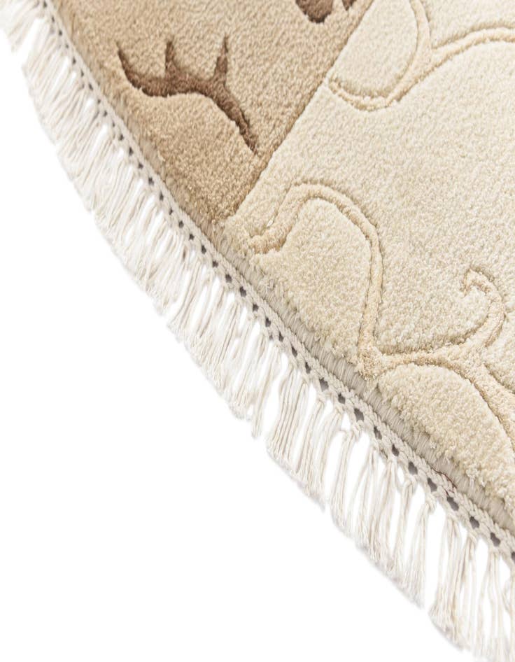 Detail image of  6' 7 x 6' 7  Hand Knotted Darya Round Rug