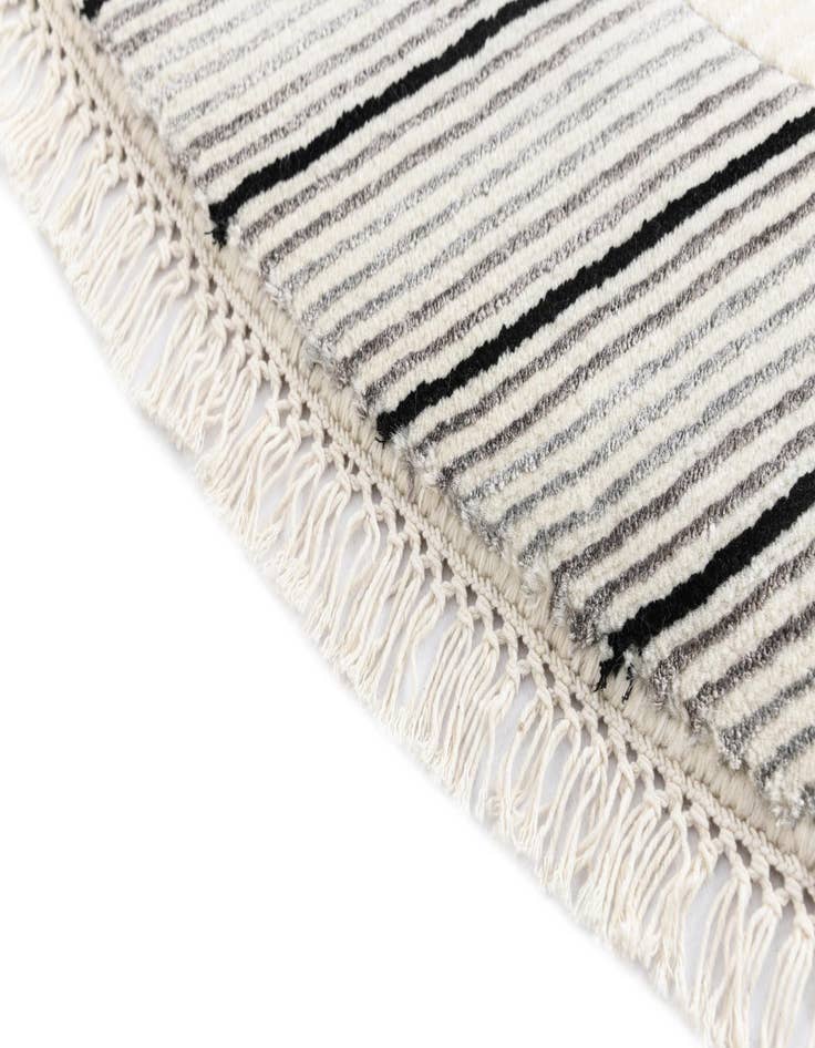 Detail image of  6' 6 x 6' 6  Hand Knotted Darya Wool Round Rug