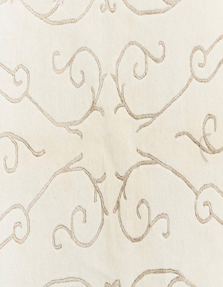 Detail image of  7' 10 x 7' 10  Hand Knotted Darya Wool Round Rug