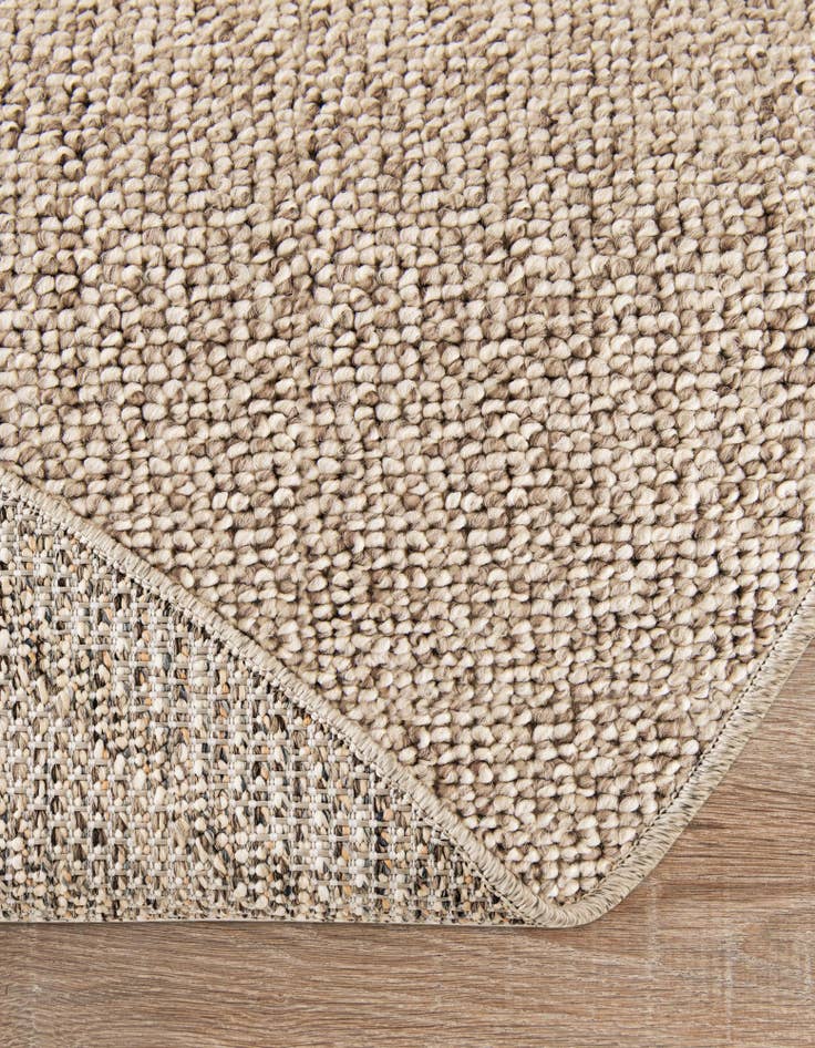 Detail image of  7' 10 x 7' 10  Washable Solid Indoor / Outdoor Round Rug