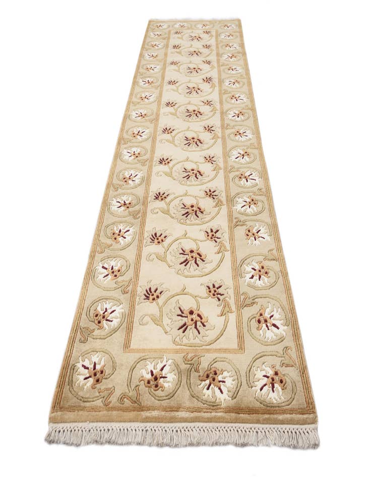 Detail image of  2' 8 x 9' 9  Hand Knotted Darya Wool Runner Rug