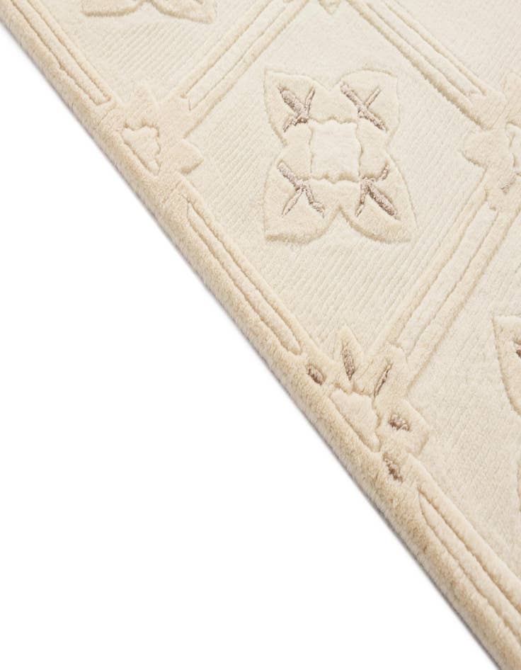 Detail image of  2' 8 x 9' 5  Hand Knotted Darya Wool Runner Rug