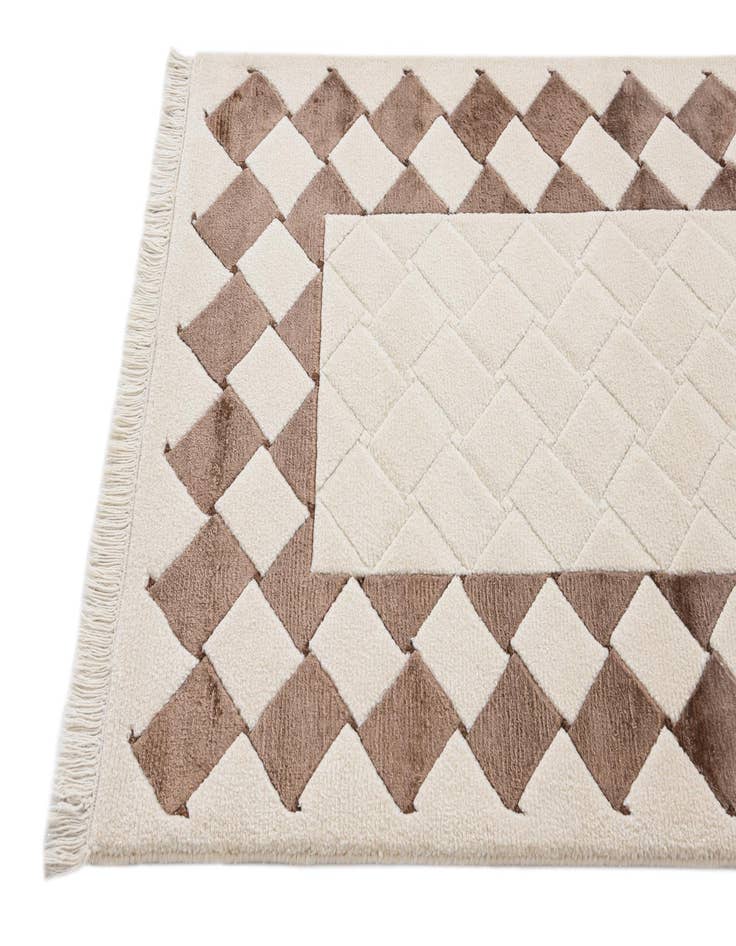 Detail image of  2' 7 x 9' 9  Hand Knotted Darya Wool Runner Rug