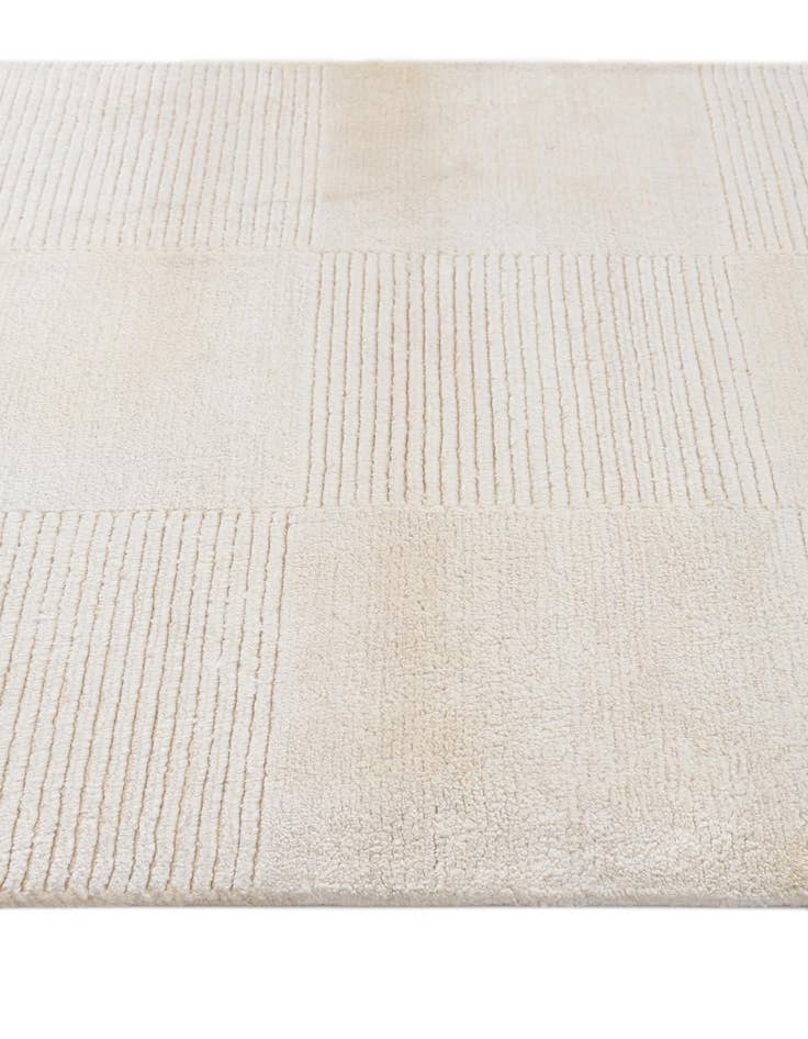 Detail image of  2' 8 x 9' 10  Hand Knotted Darya Wool Runner Rug