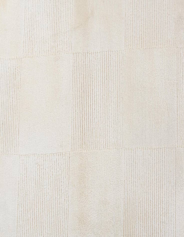 Detail image of  2' 8 x 9' 10  Hand Knotted Darya Wool Runner Rug