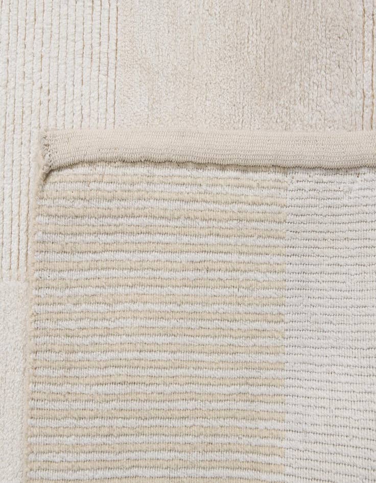 Detail image of  2' 8 x 9' 10  Hand Knotted Darya Wool Runner Rug