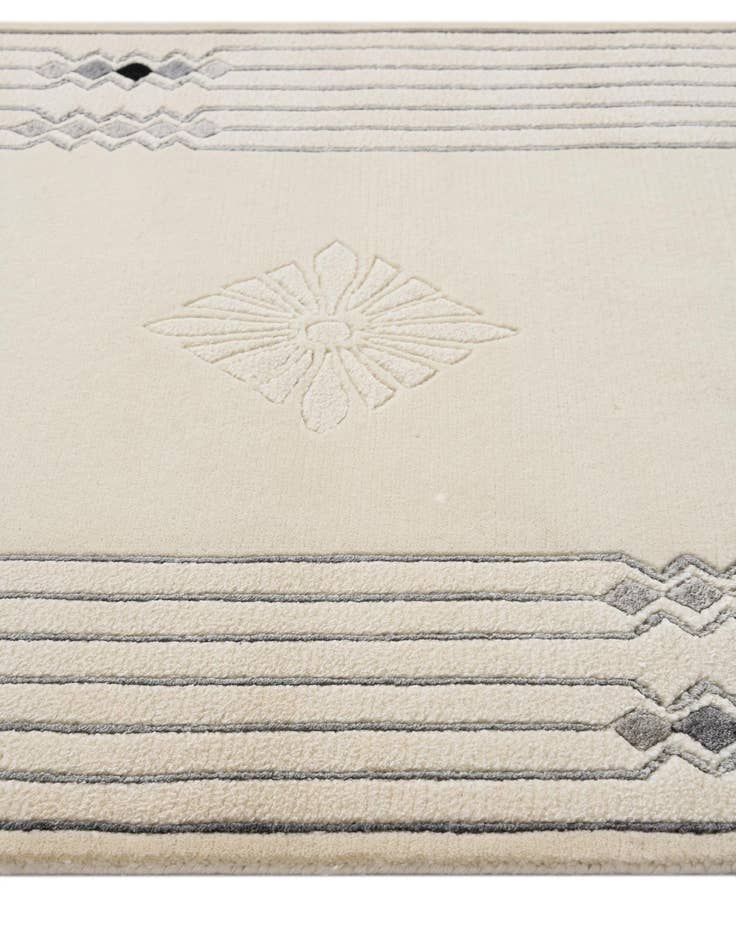 Detail image of  2' 7 x 10' 2  Hand Knotted Darya Wool Runner Rug