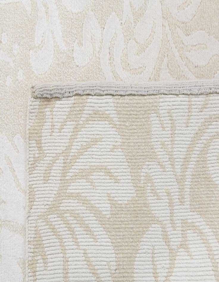 Detail image of  3' x 9' 11  Hand Knotted Darya Wool Runner Rug