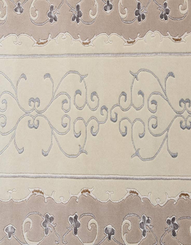 Detail image of  2' 8 x 10'  Hand Knotted Darya Wool Runner Rug