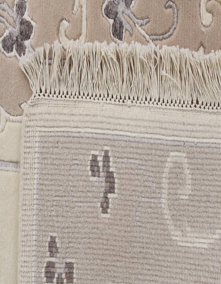 Detail image of  2' 8 x 10'  Hand Knotted Darya Wool Runner Rug