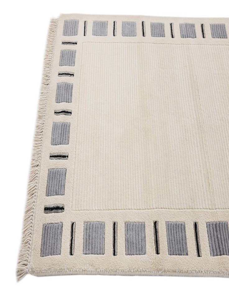Detail image of  2' 8 x 9' 8  Hand Knotted Darya Wool Runner Rug