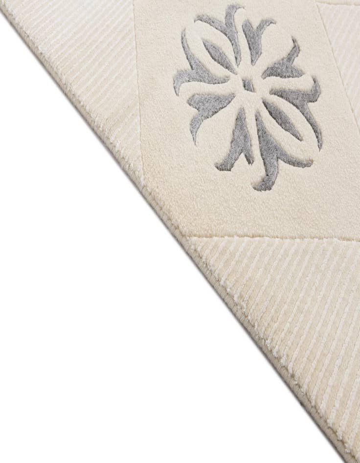 Detail image of  2' 7 x 13' 1  Hand Knotted Darya Wool Runner Rug