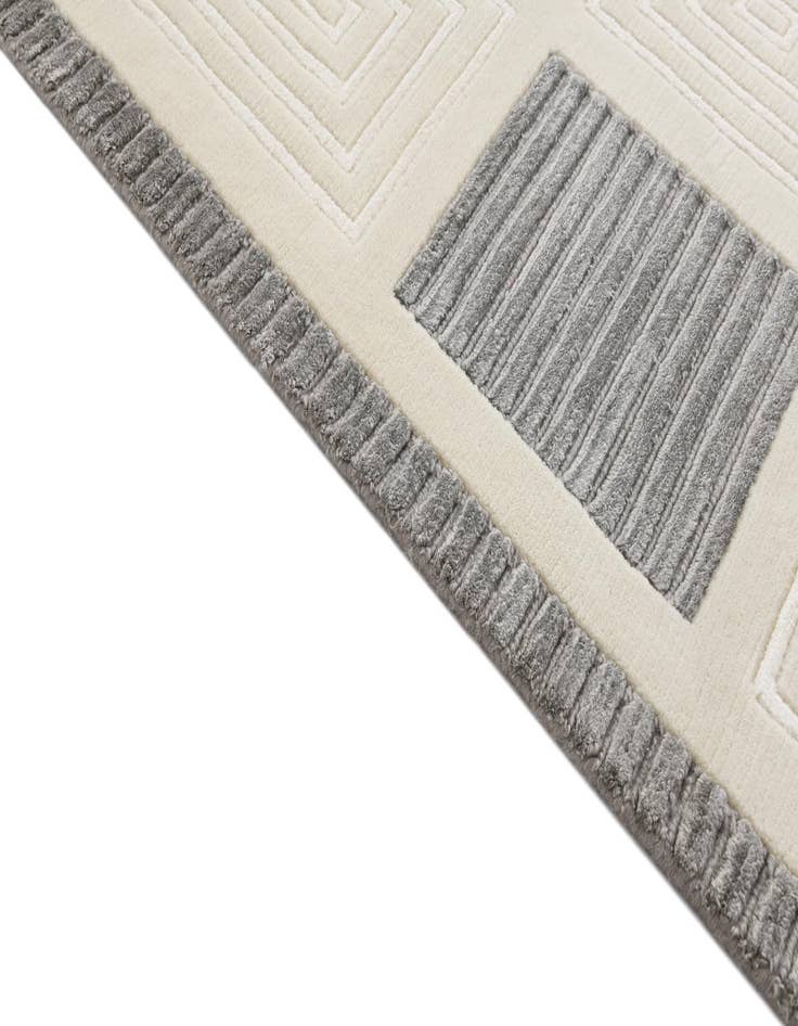 Detail image of  2' 8 x 13' 1  Hand Knotted Darya Wool Runner Rug