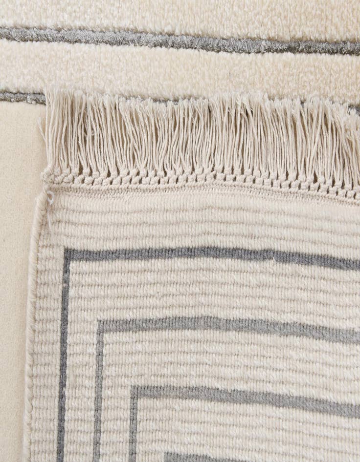 Detail image of  2' 8 x 12' 10  Hand Knotted Darya Wool Runner Rug