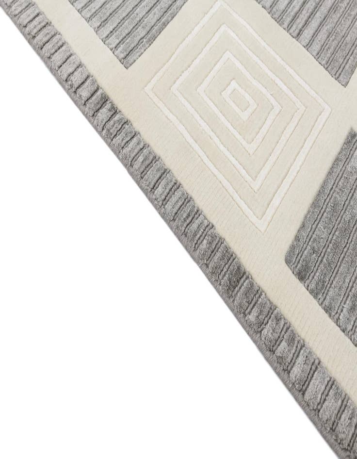 Detail image of  2' 7 x 13' 1  Hand Knotted Darya Wool Runner Rug