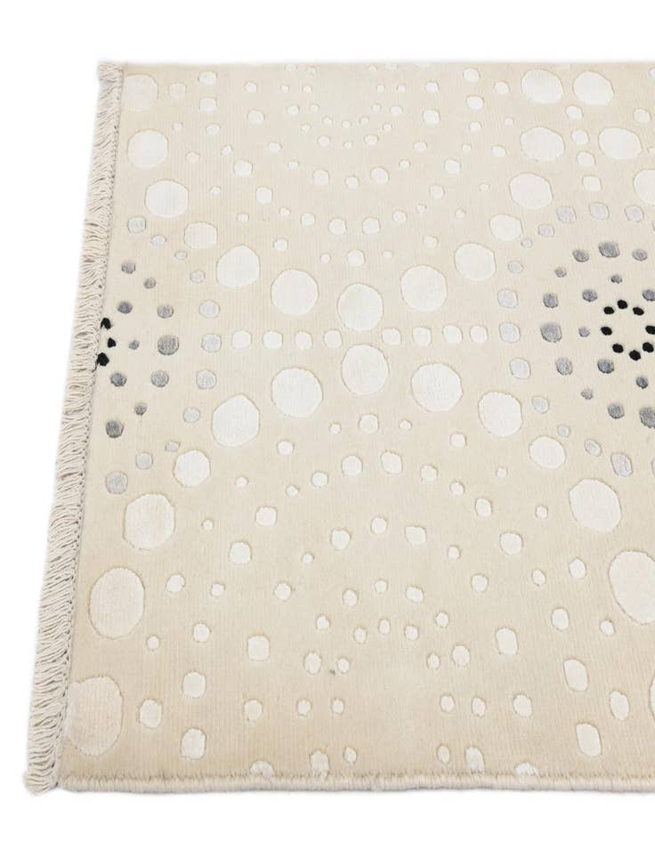 Detail image of  2' 7 x 13' 3  Hand Knotted Darya Wool Runner Rug