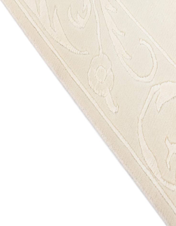 Detail image of  3' 4 x 6' 8  Hand Knotted Darya Wool Runner Rug