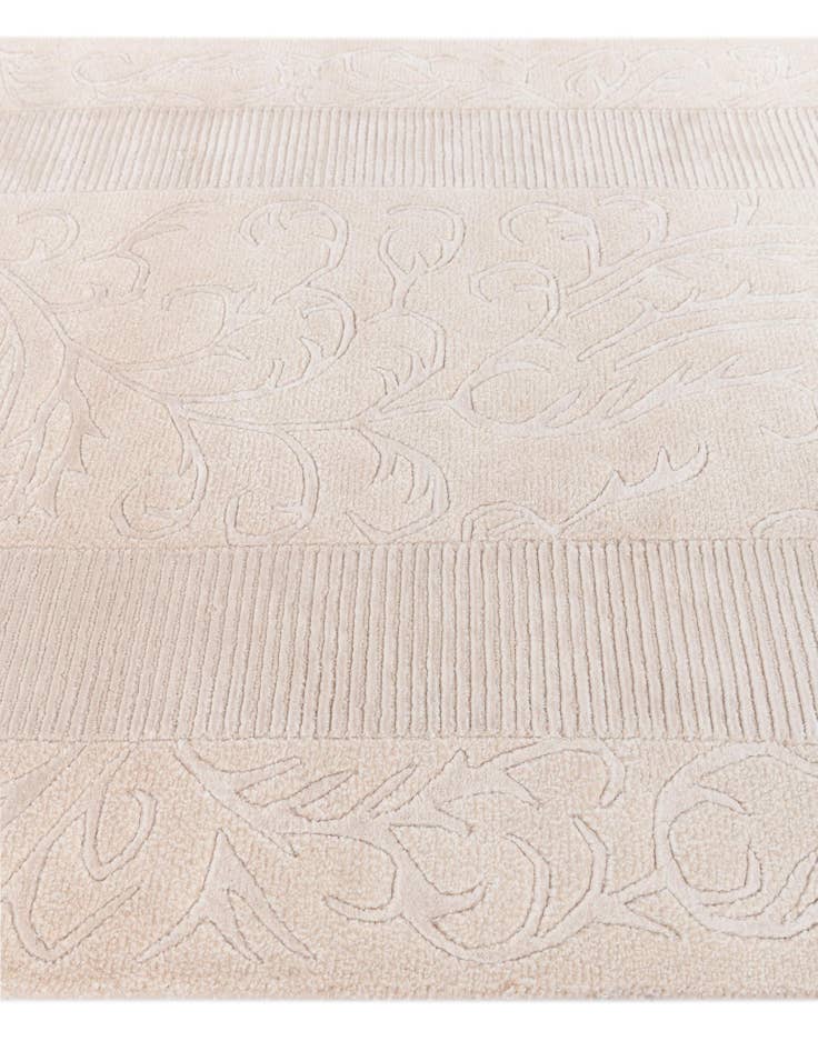 Detail image of  3' 3 x 12' 9  Hand Knotted Darya Runner Rug