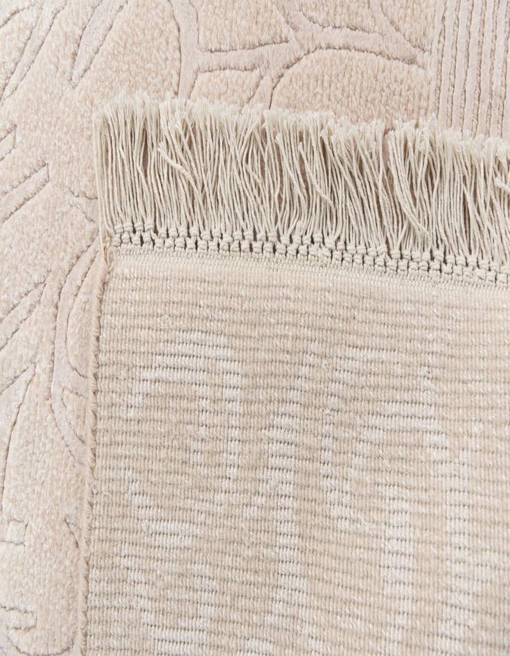 Detail image of  3' 3 x 12' 9  Hand Knotted Darya Runner Rug