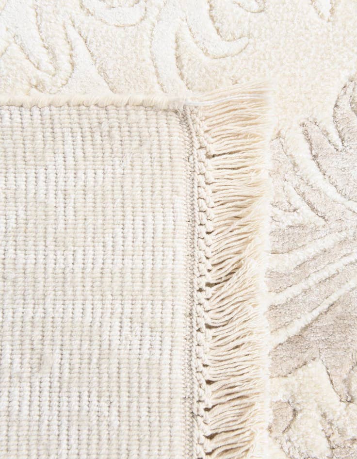 Detail image of  2' 7 x 9' 9  Hand Knotted Darya Wool Runner Rug