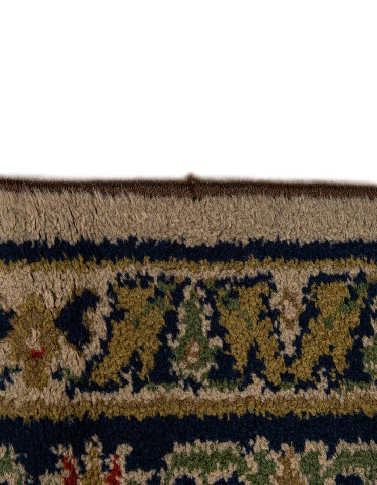 Detail image of  5' x 12' Sarough Wool Runner Rug