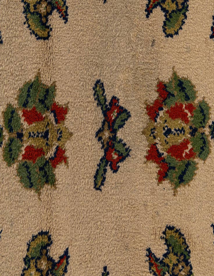 Detail image of  5' x 12' Sarough Wool Runner Rug