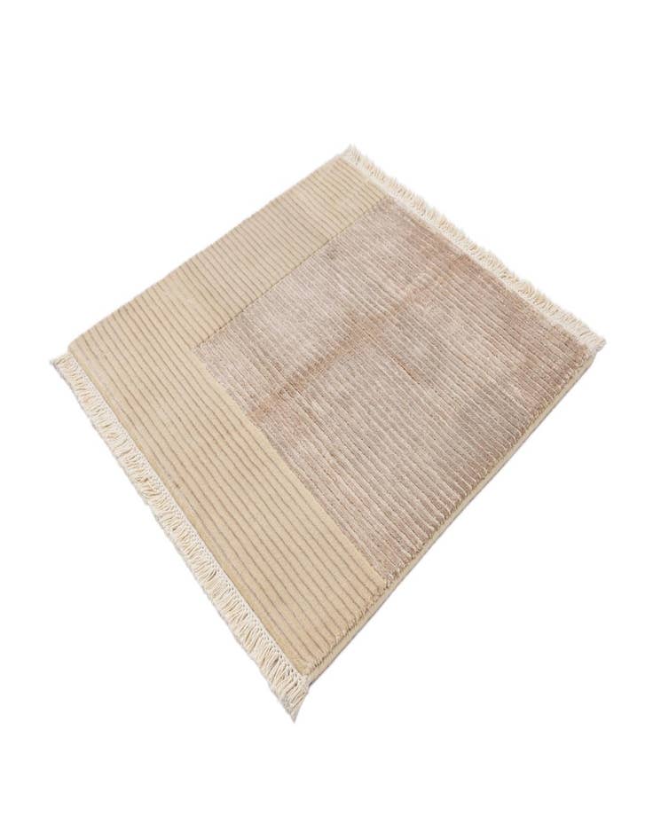 Detail image of  2' 7 x 2' 7  Hand Knotted Darya Wool Square Rug