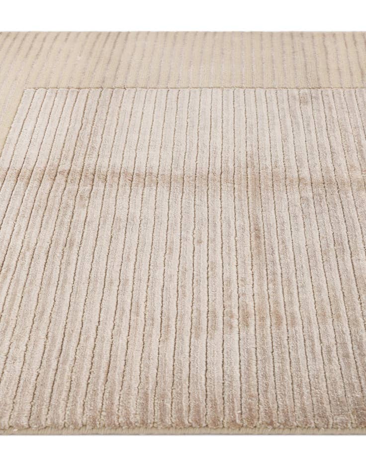 Detail image of  2' 7 x 2' 7  Hand Knotted Darya Wool Square Rug