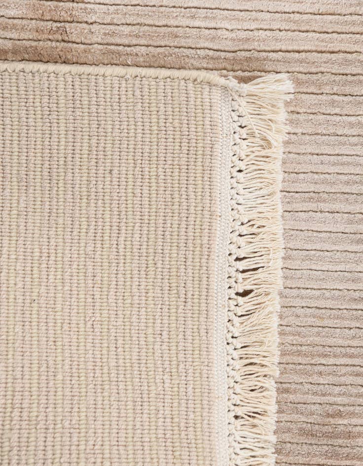 Detail image of  2' 7 x 2' 7  Hand Knotted Darya Wool Square Rug
