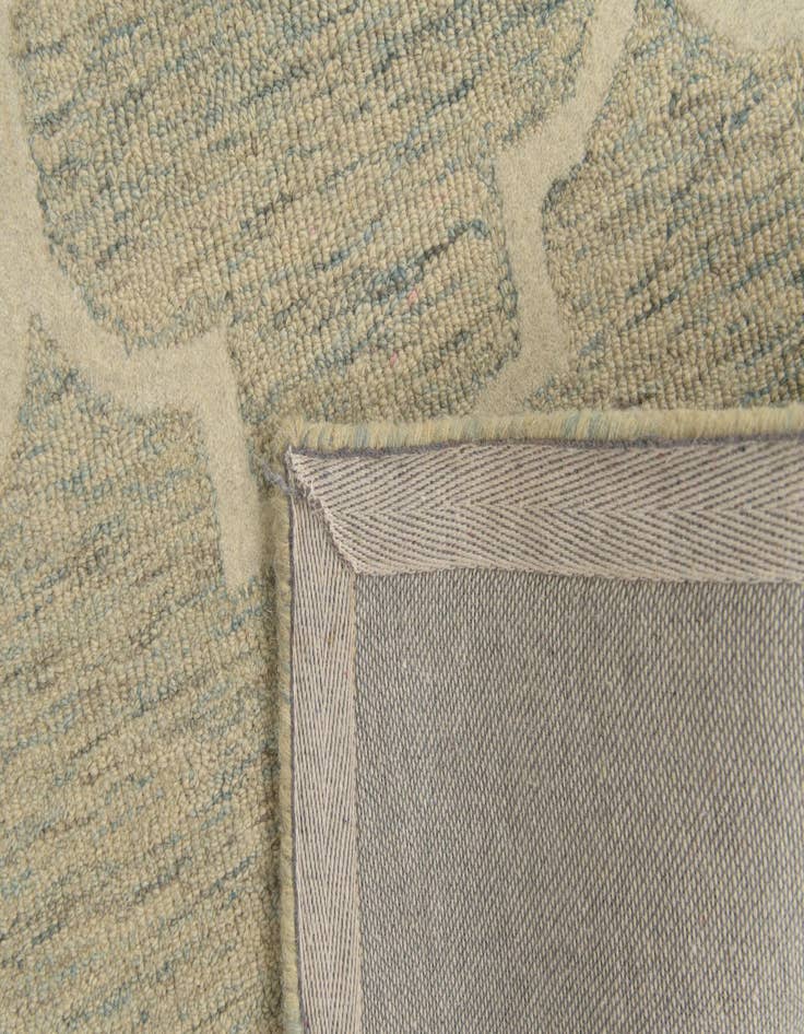 Detail image of  5' x 7' 10 Luna Wool Rug