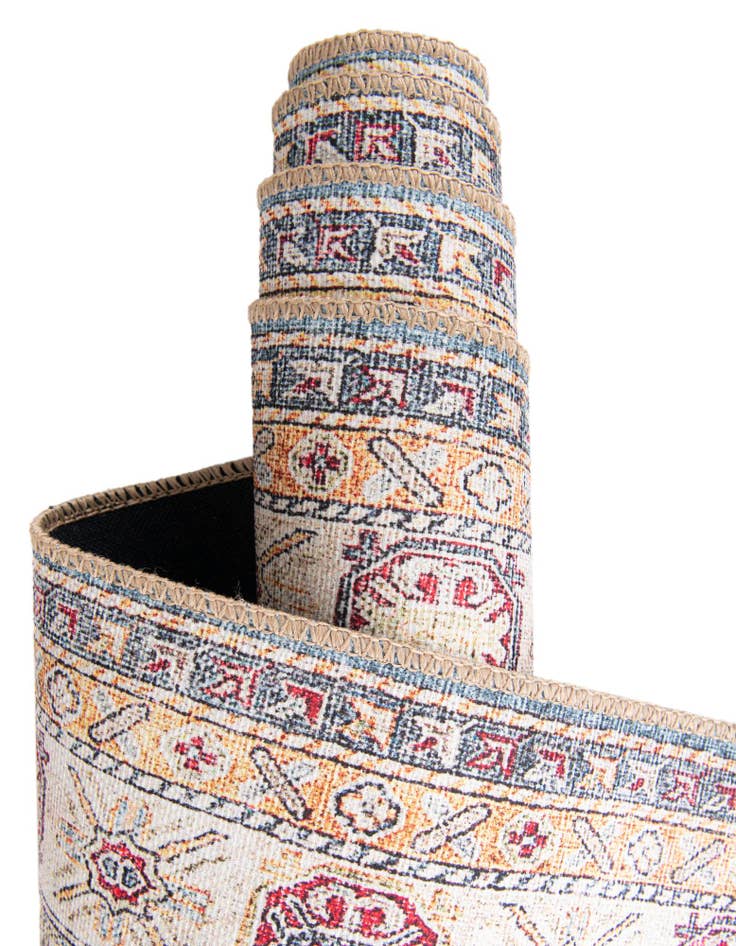 Detail image of  2' x 3' 1 Timeless Oval Rug