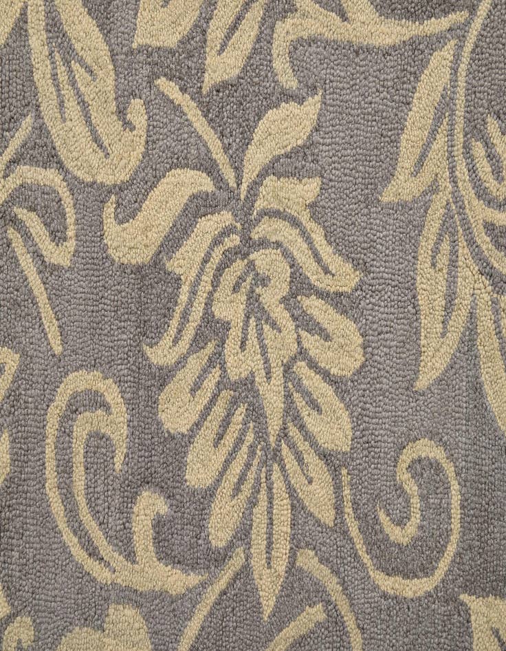 Detail image of  5' x 7' 11 Agra Rug