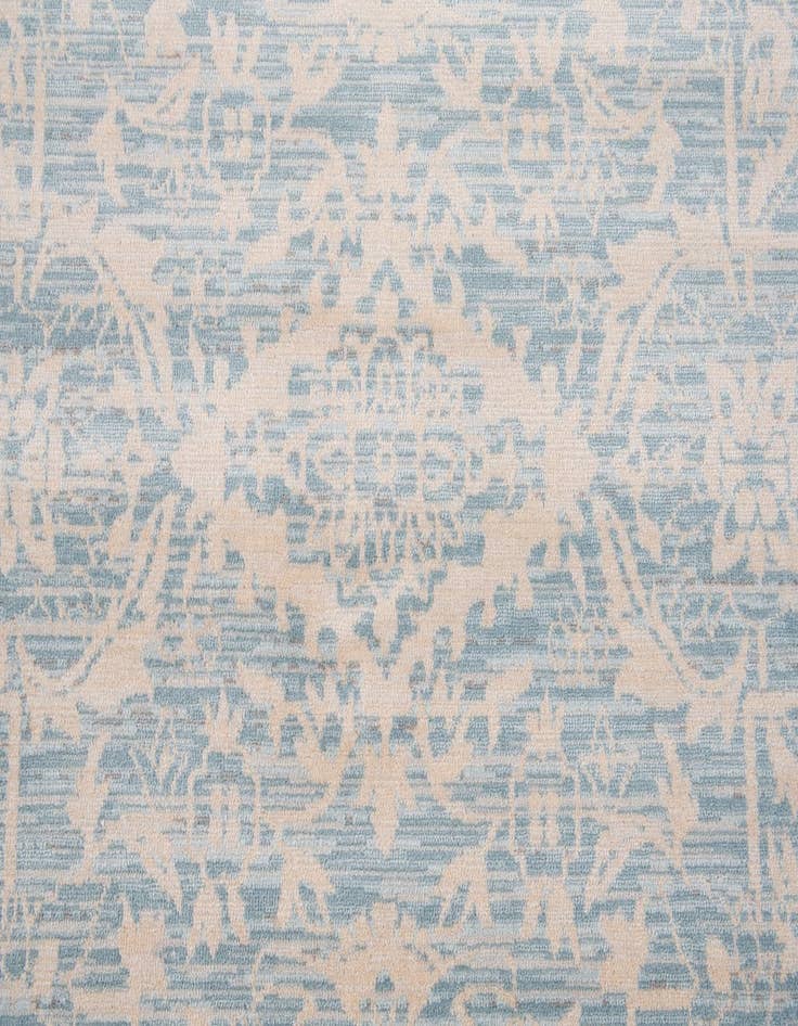 Detail image of  4' 10 x 8' Alexis Rug