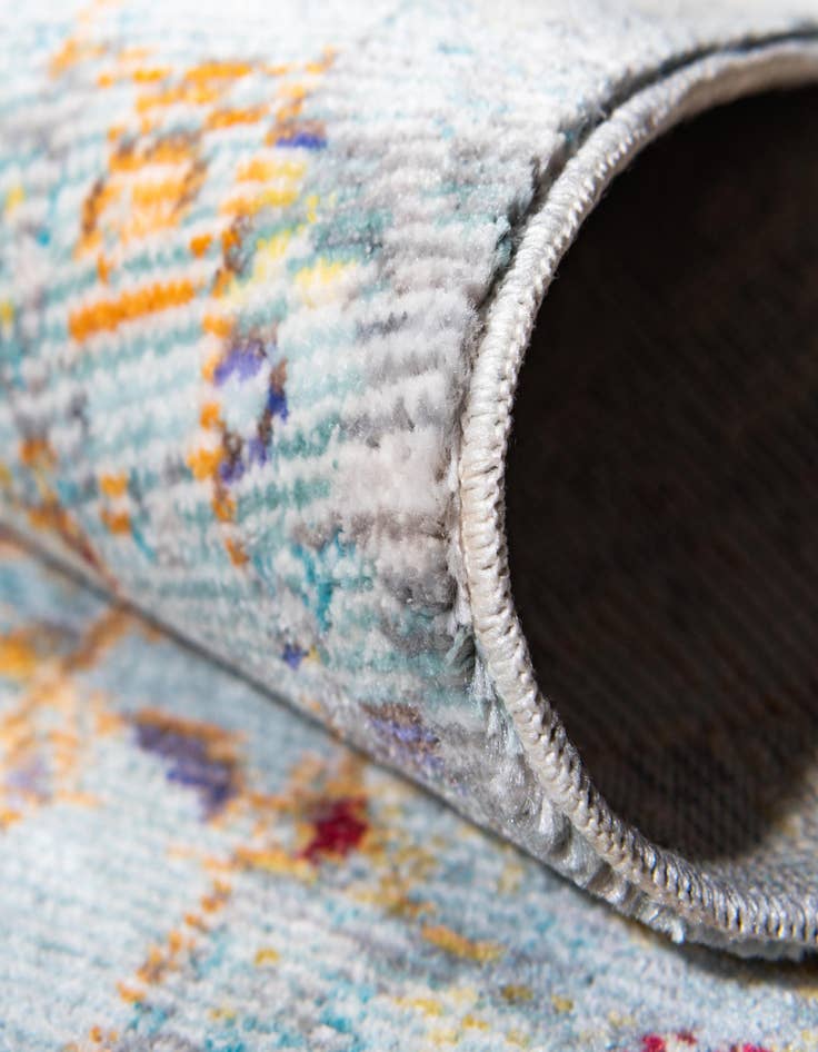 Detail image of  7' x 10' Alexis Rug