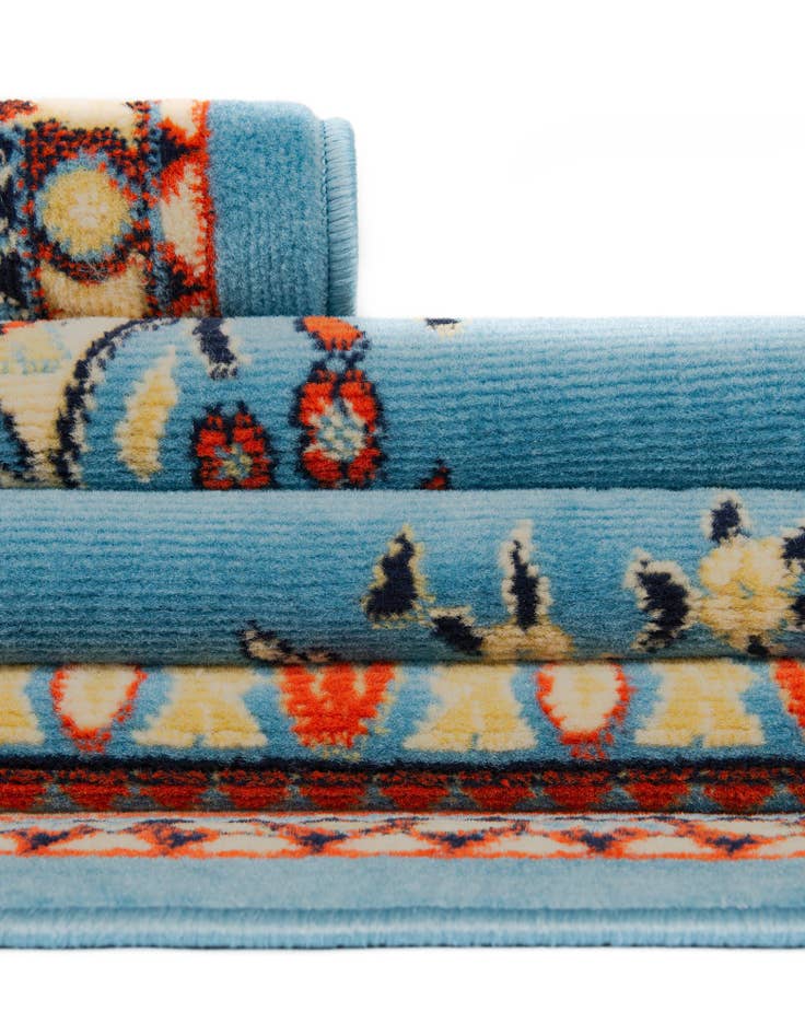 Detail image of  5' 3 x 8' Amaya Rug