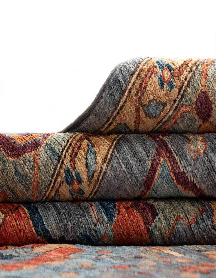 Detail image of 8' x 9' 10 Ariana Wool Rug