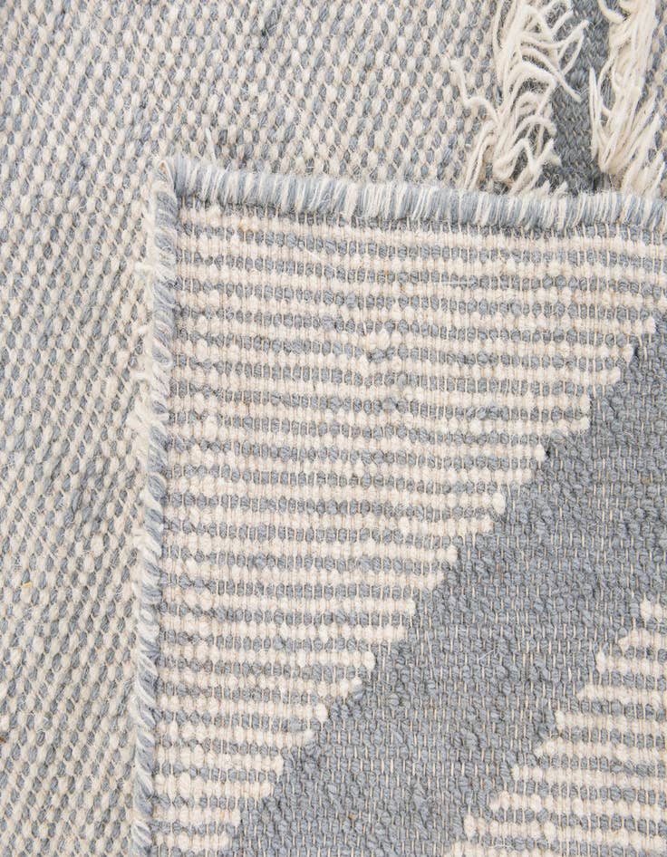 Detail image of  2' 2 x 2' 10  Hand Woven Arizona Wool Rug