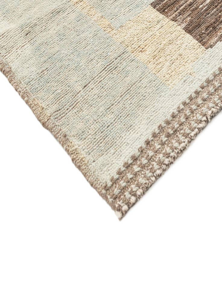 Detail image of  3' 2 x 9' 10  Hand Knotted Beni Marok Rug